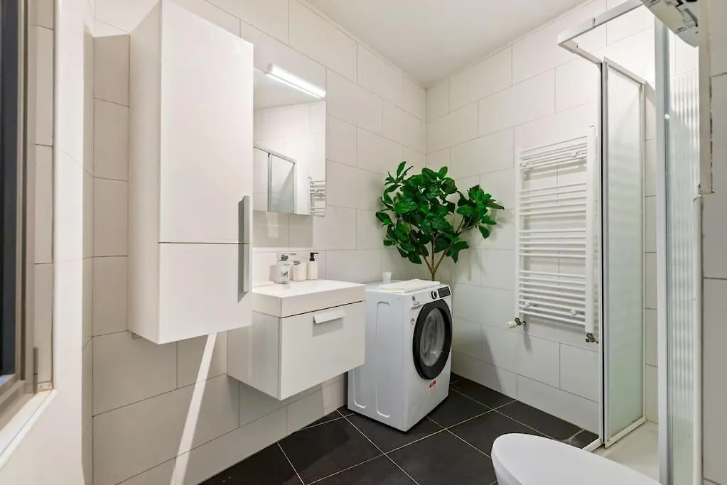 Cozy Antwerp - Maison Montigny 0*,  Belgio
