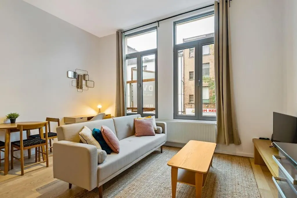 Cozy Antwerp - Maison Montigny contacts